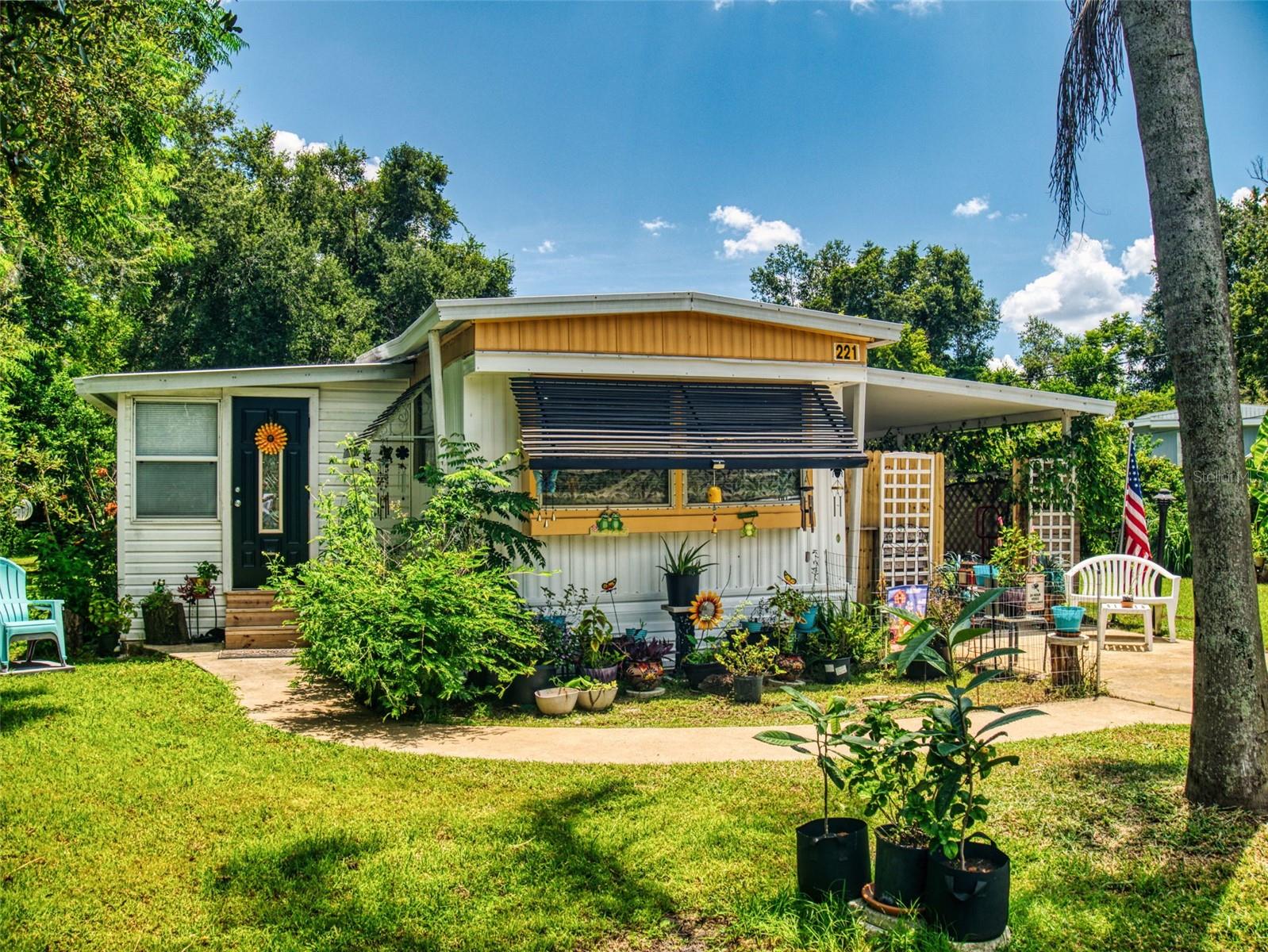 Photo of 221 EVERGREEN TERRACE DELAND FL 32724