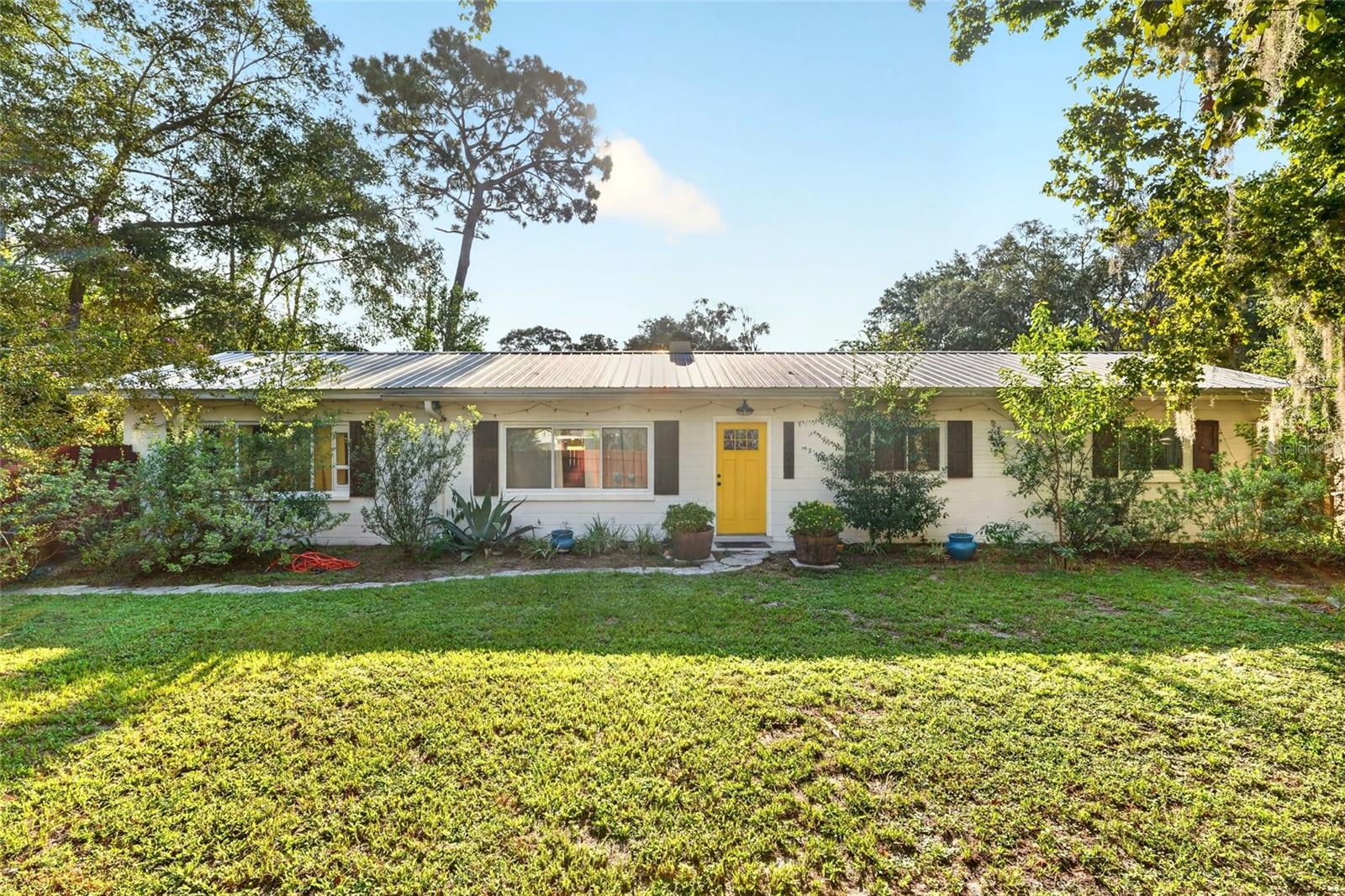 Photo of 3929 NW 20TH TERRACE GAINESVILLE FL 32605