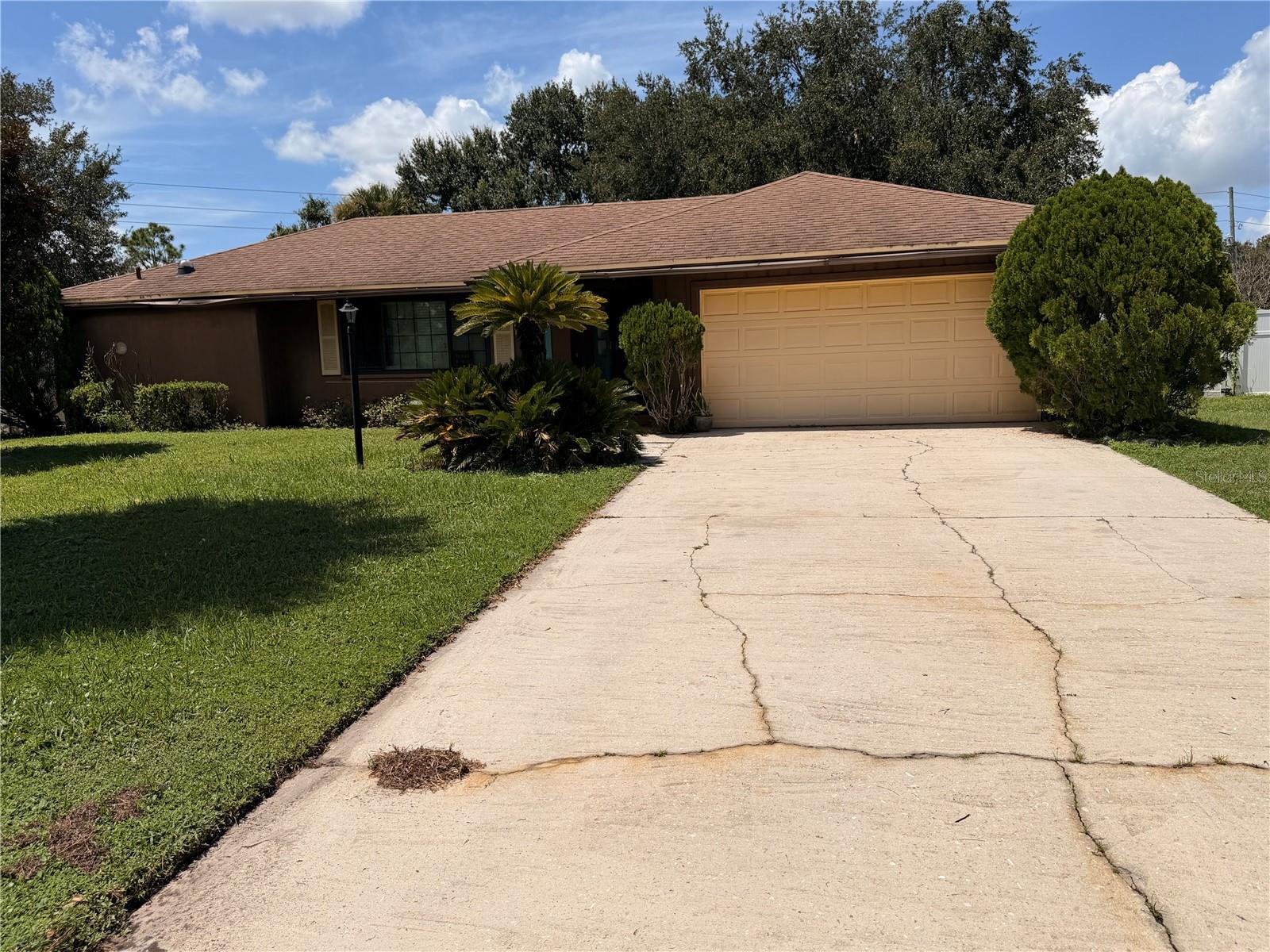 Photo of 237 CRANBROOK DRIVE KISSIMMEE FL 34758