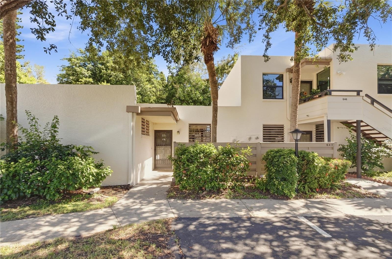 Photo of 648 WOODLAWN DRIVE #648 BRADENTON FL 34210
