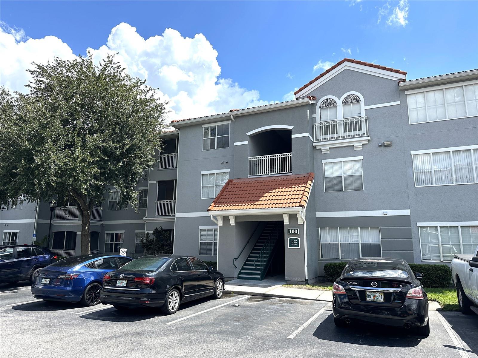 Photo of 18001 RICHMOND PLACE DRIVE #136 TAMPA FL 33647