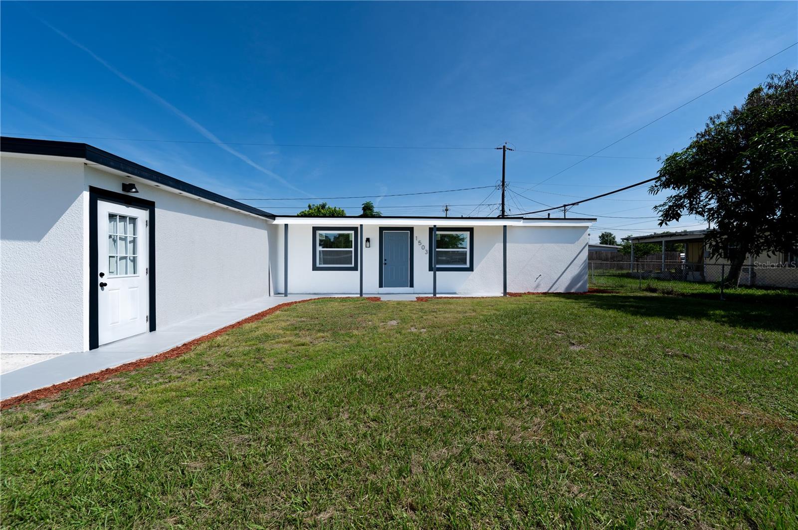 Photo of 1503 LANCELOT LOOP TAMPA FL 33619