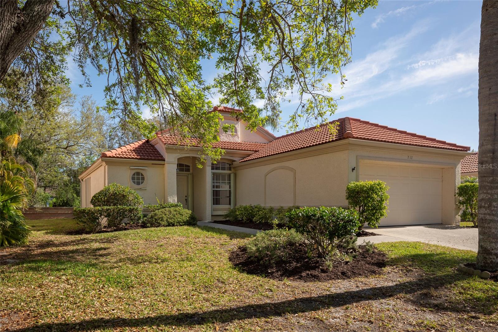 Photo of 717 LIGHTHOUSE DRIVE TARPON SPRINGS FL 34689