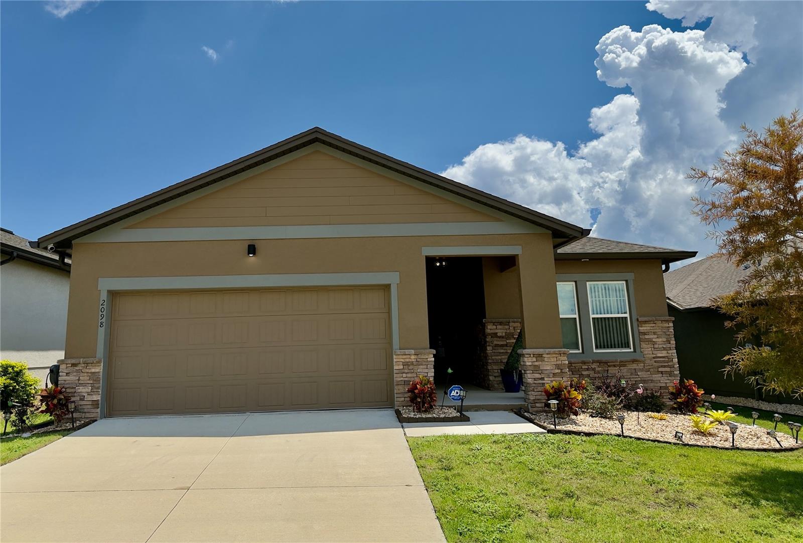 Photo of 2098 GOLD DUST DRIVE MINNEOLA FL 34715
