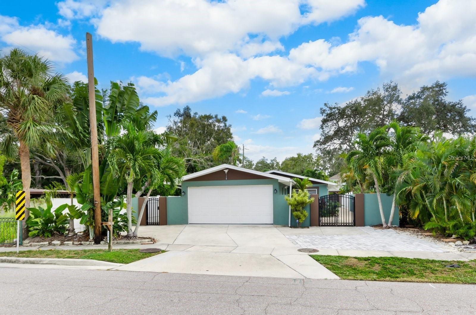Photo of 2598 WOOD STREET SARASOTA FL 34237