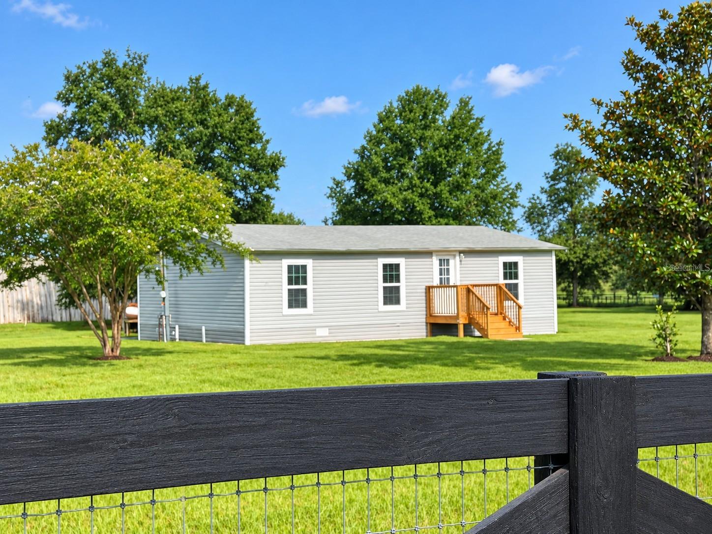 Photo of 13991 NE 10TH STREET WILLISTON FL 32696