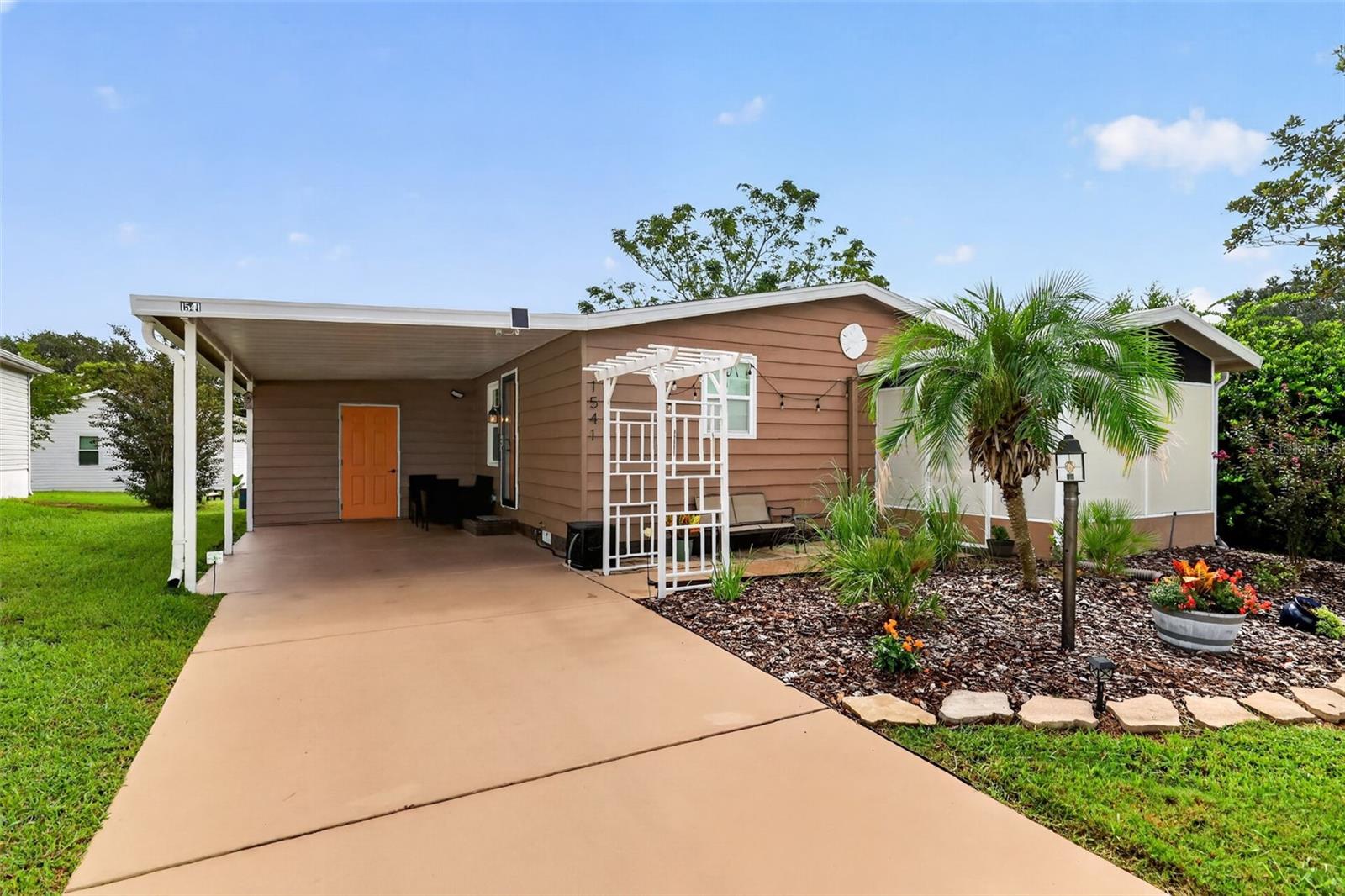 Photo of 1541 DORAL CIRCLE THE VILLAGES FL 32159
