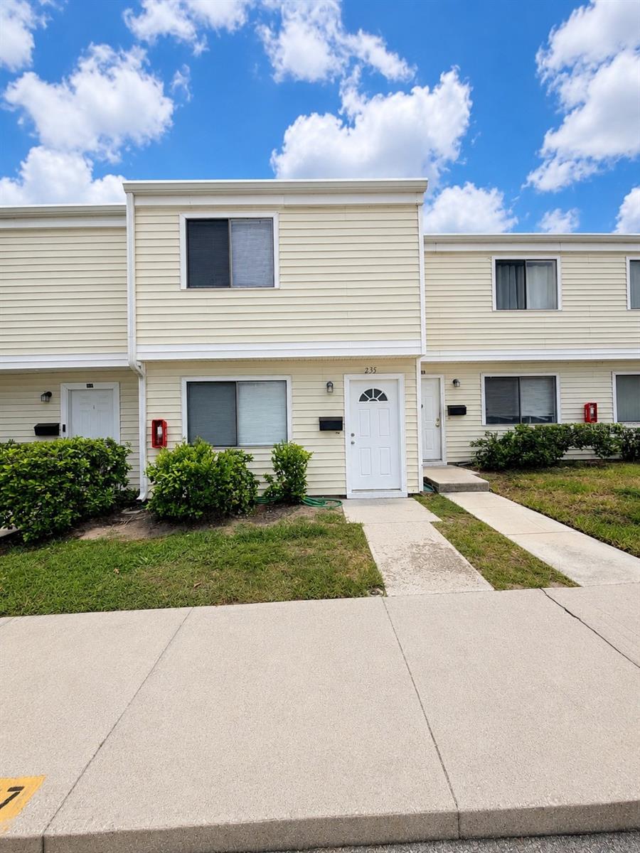 Photo of 235 DEBORA COURT #235 ALTAMONTE SPRINGS FL 32701