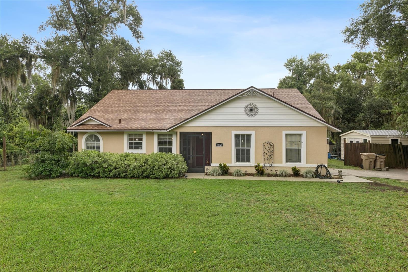 Photo of 30724 FAIRVIEW AVENUE TAVARES FL 32778