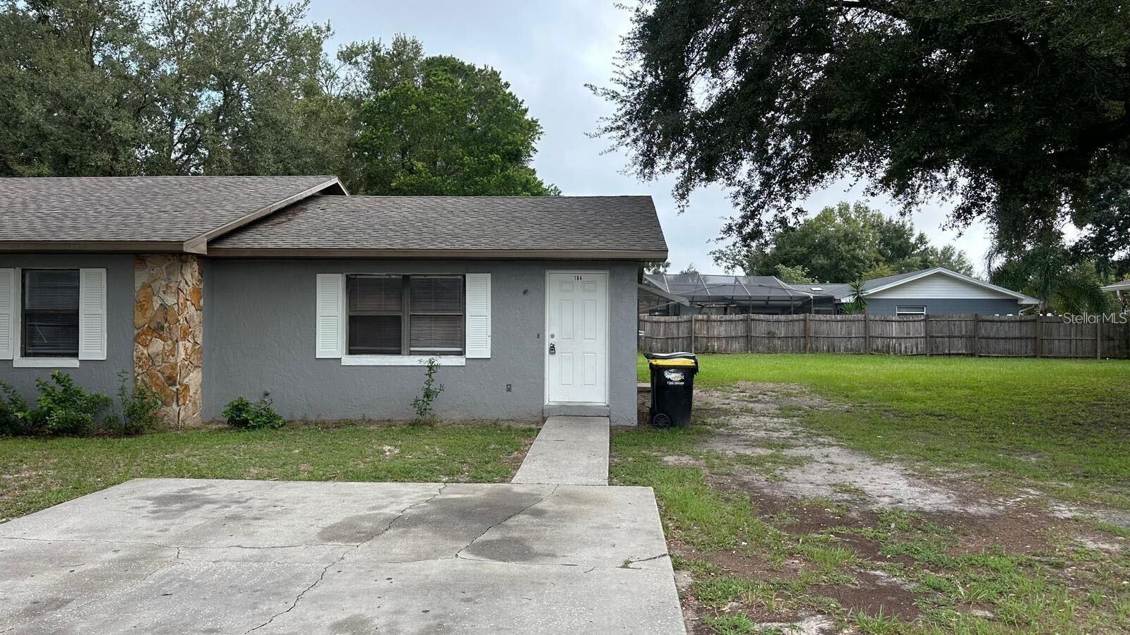 Photo of 184 JULIE LANE #A AUBURNDALE FL 33823