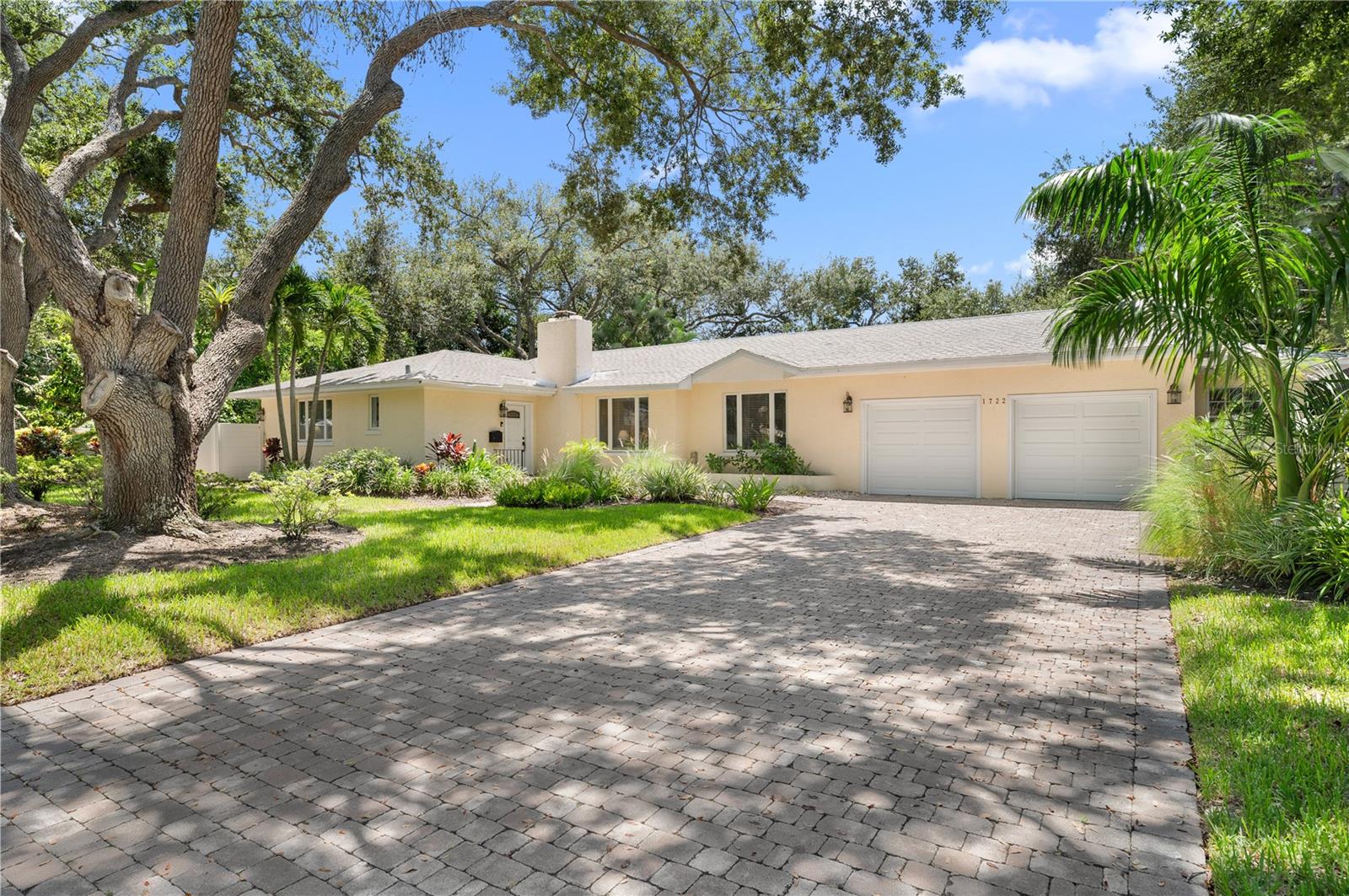 Photo of 1722 NORTH DRIVE SARASOTA FL 34239