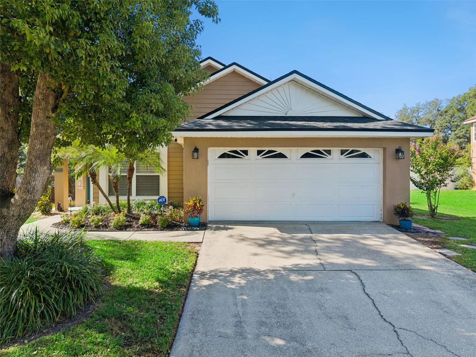 Photo of 1038 ROYAL OAKS DRIVE APOPKA FL 32703