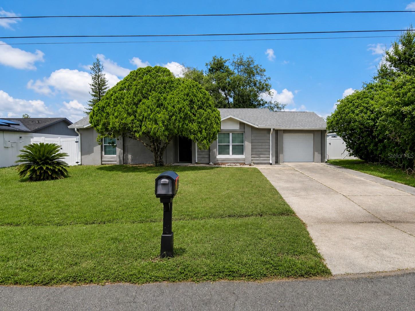 Photo of 326 COLONADE COURT KISSIMMEE FL 34758