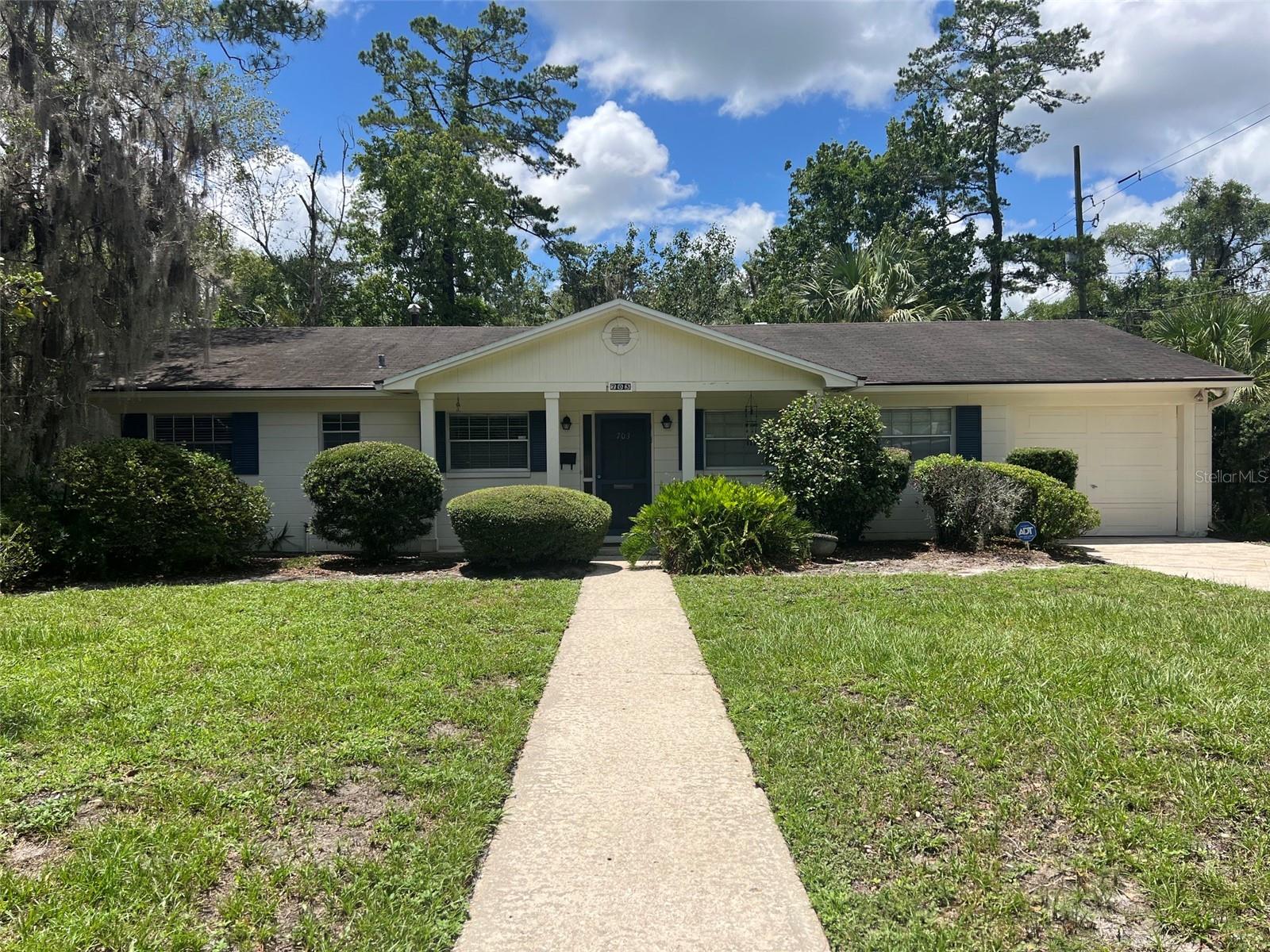 Photo of 703 NE 5TH PLACE GAINESVILLE FL 32601