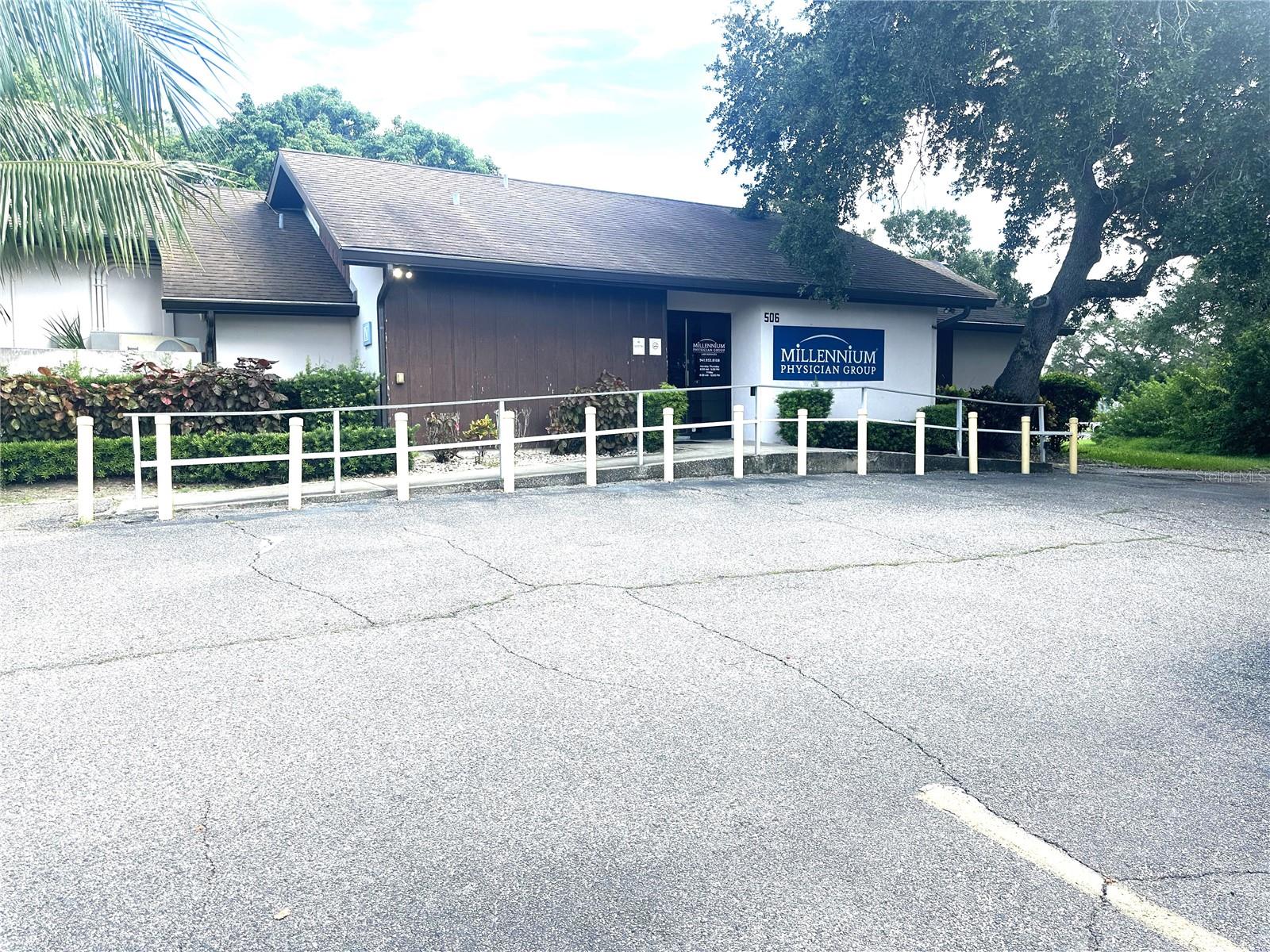 Photo of 506 4TH AVENUE PALMETTO FL 34221