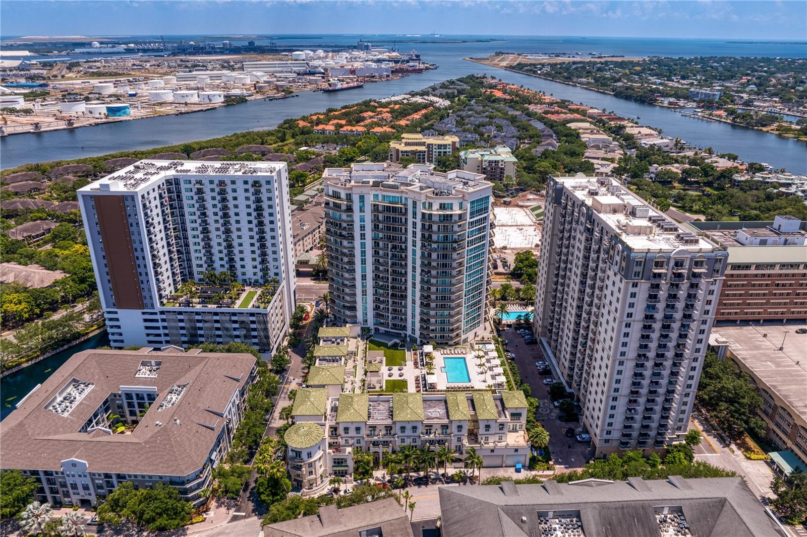 Photo of 450 KNIGHTS RUN AVENUE #1004 TAMPA FL 33602