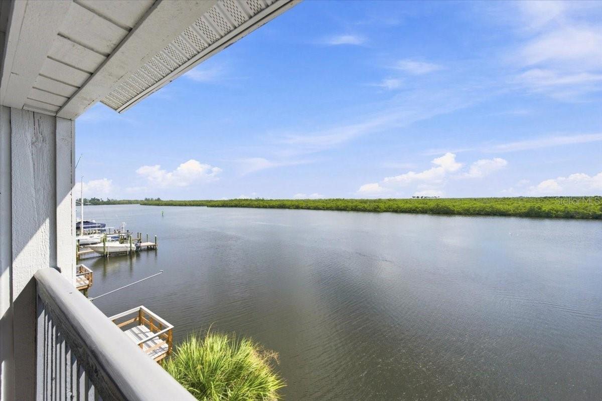 Photo of 817 B BAHIA DEL SOL DRIVE #40 RUSKIN FL 33570