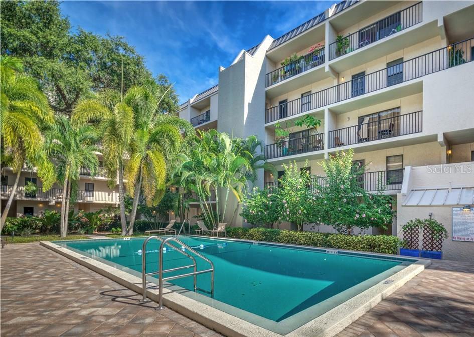 Photo of 105 4TH AVENUE #302 ST PETERSBURG FL 33701