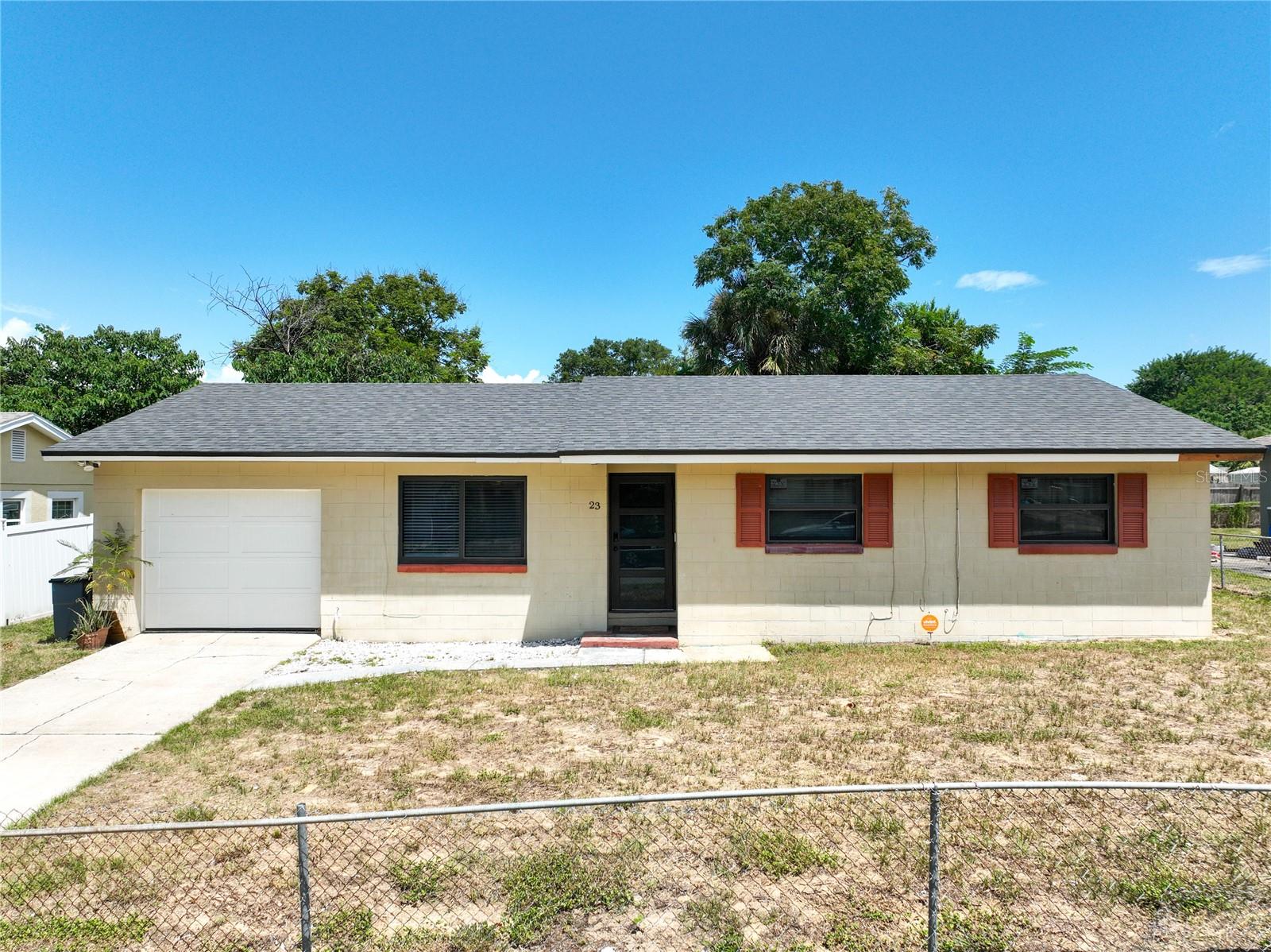 Photo of 23 E HAMMON DRIVE APOPKA FL 32703