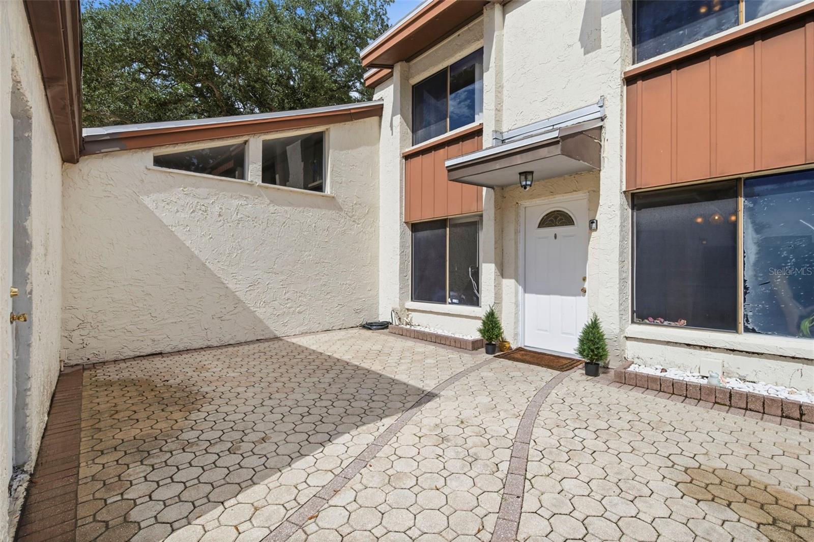 Photo of 2095 SUNSET POINT ROAD #2302 CLEARWATER FL 33765