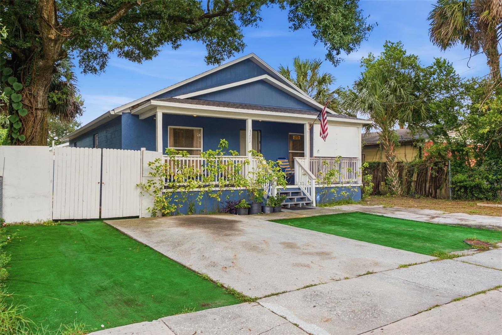 Photo of 3203 DELEUIL AVENUE TAMPA FL 33610