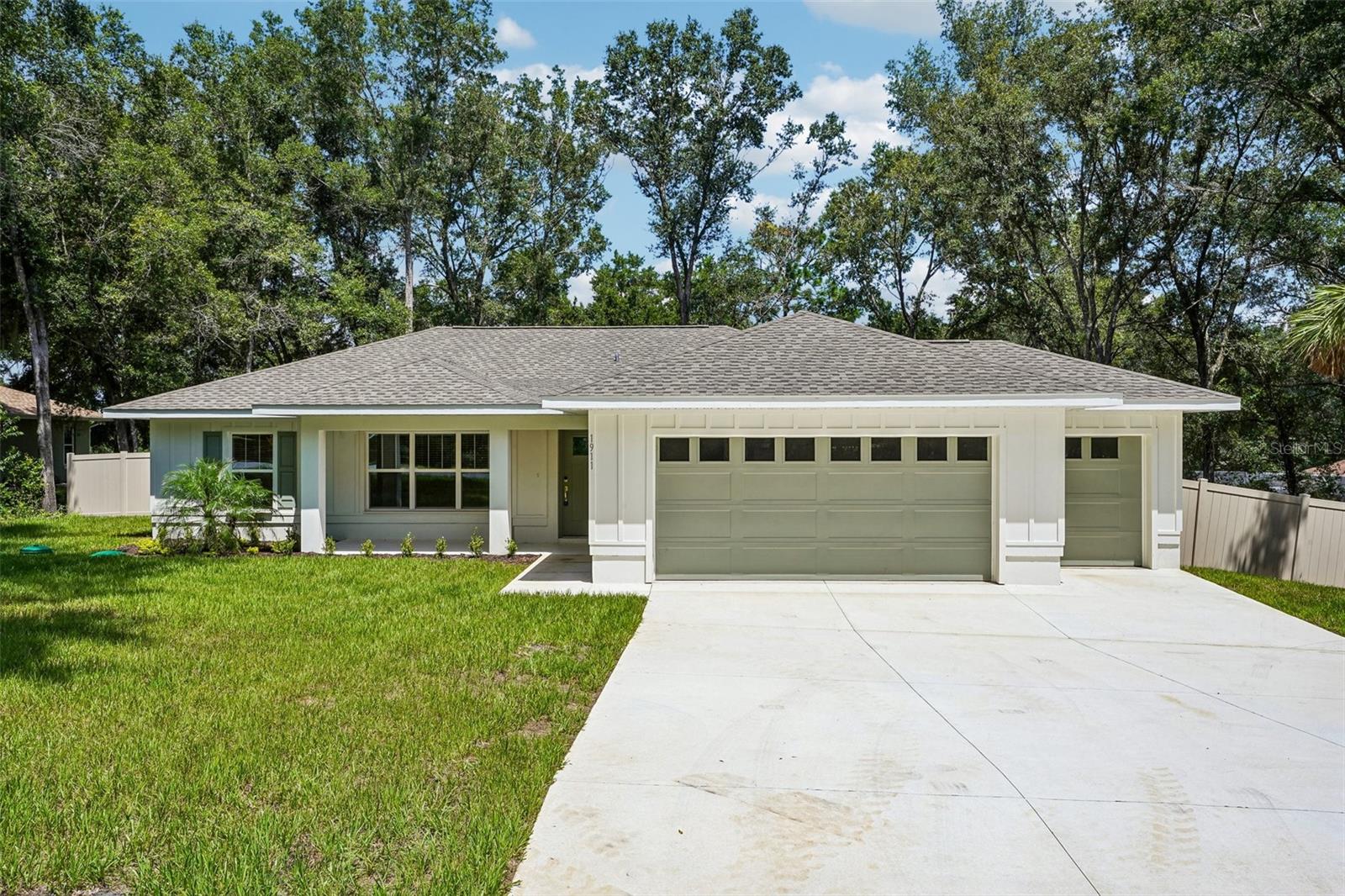 Photo of 1911 W GOLFCART LANE CITRUS SPRINGS FL 34434