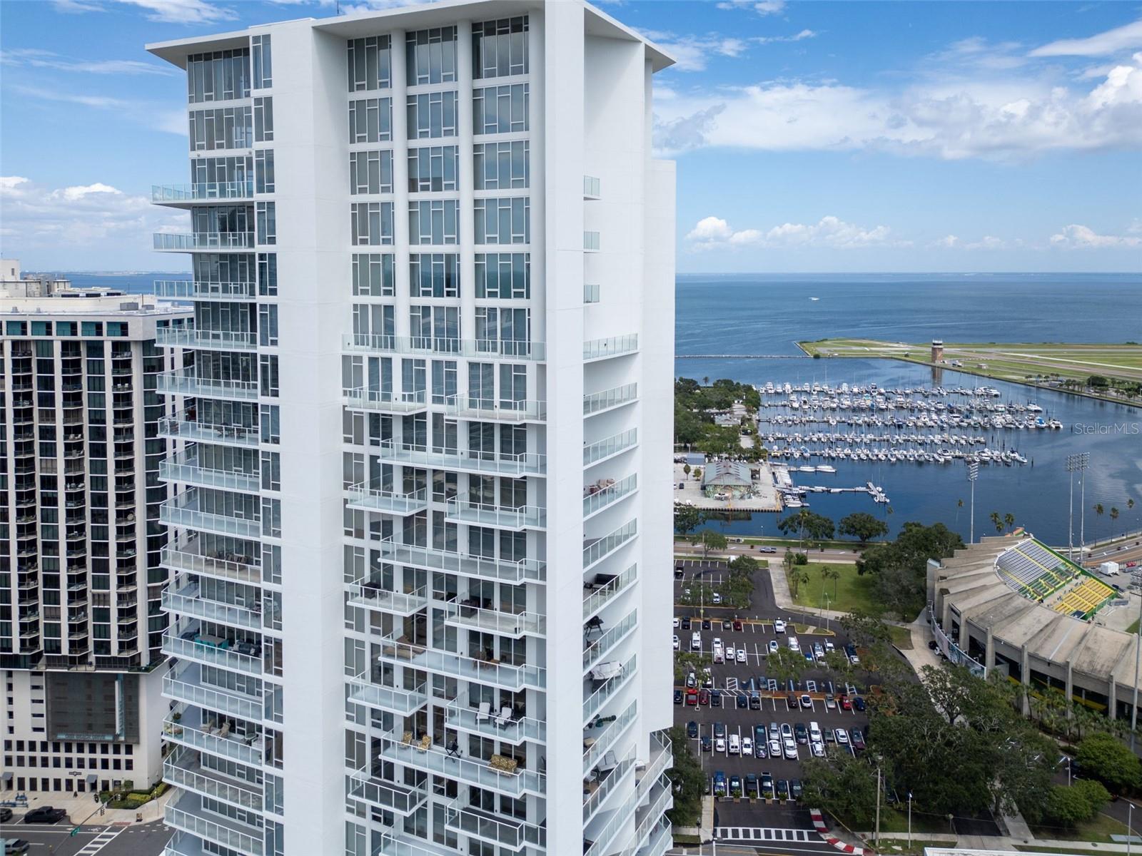 Photo of 175 1ST STREET #1801 ST PETERSBURG FL 33701