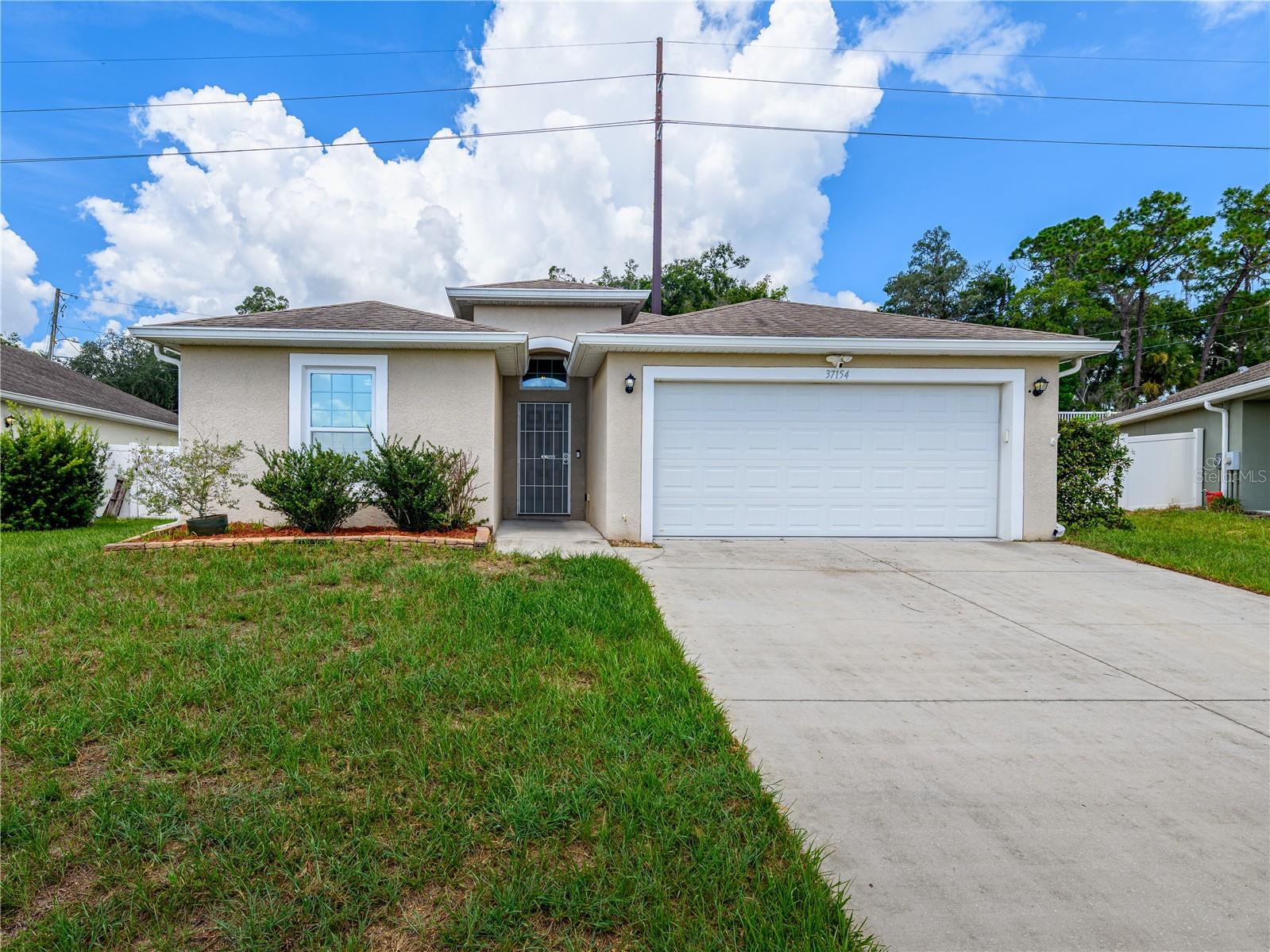 Photo of 37154 HIGHLAND BLUFF CIRCLE DADE CITY FL 33523