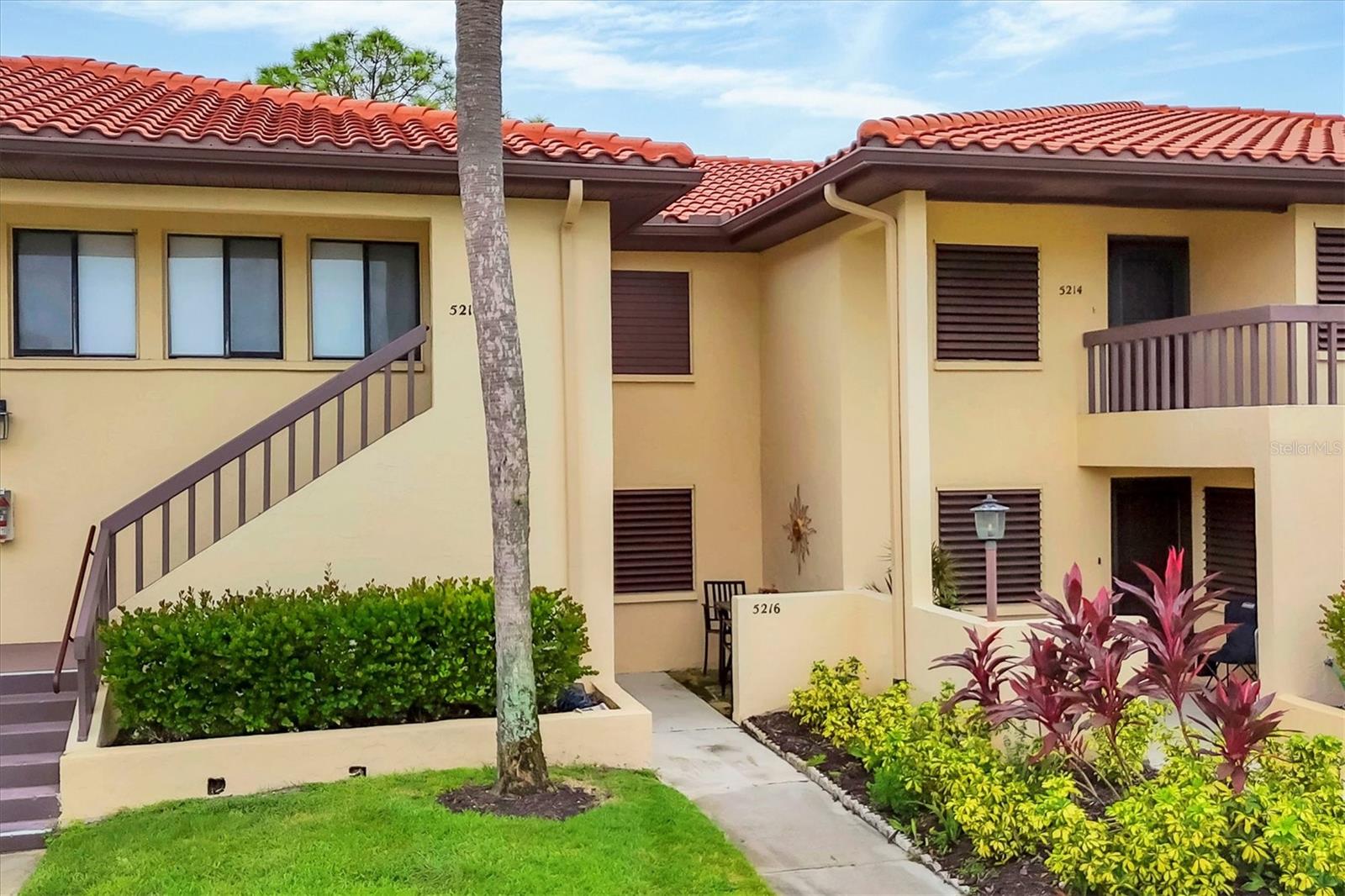Photo of 5216 LAKE VILLAGE DRIVE #71 SARASOTA FL 34235