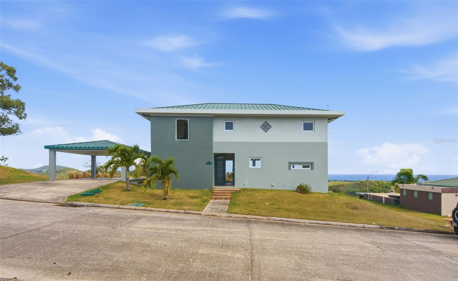 Photo of 98 HACIENDA MARGARITA LUQUILLO PR 00773