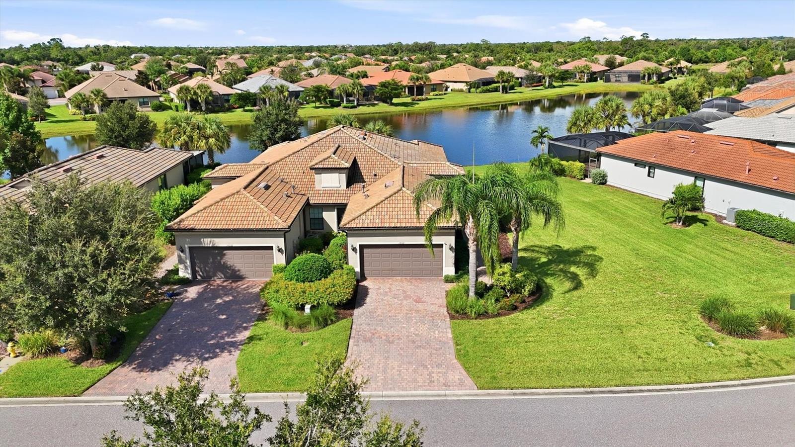 Photo of 17128 KENTON TERRACE LAKEWOOD RANCH FL 34202