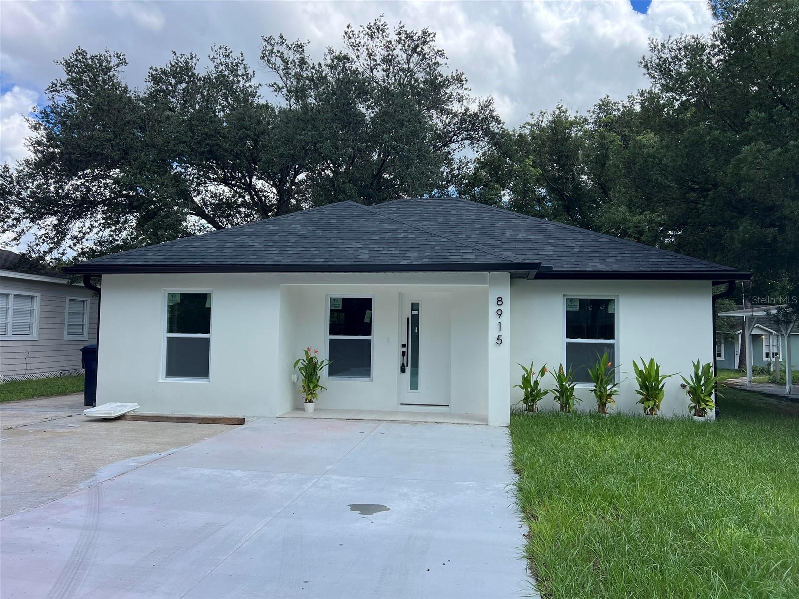 Photo of 8915 N WILLOW AVENUE TAMPA FL 33604