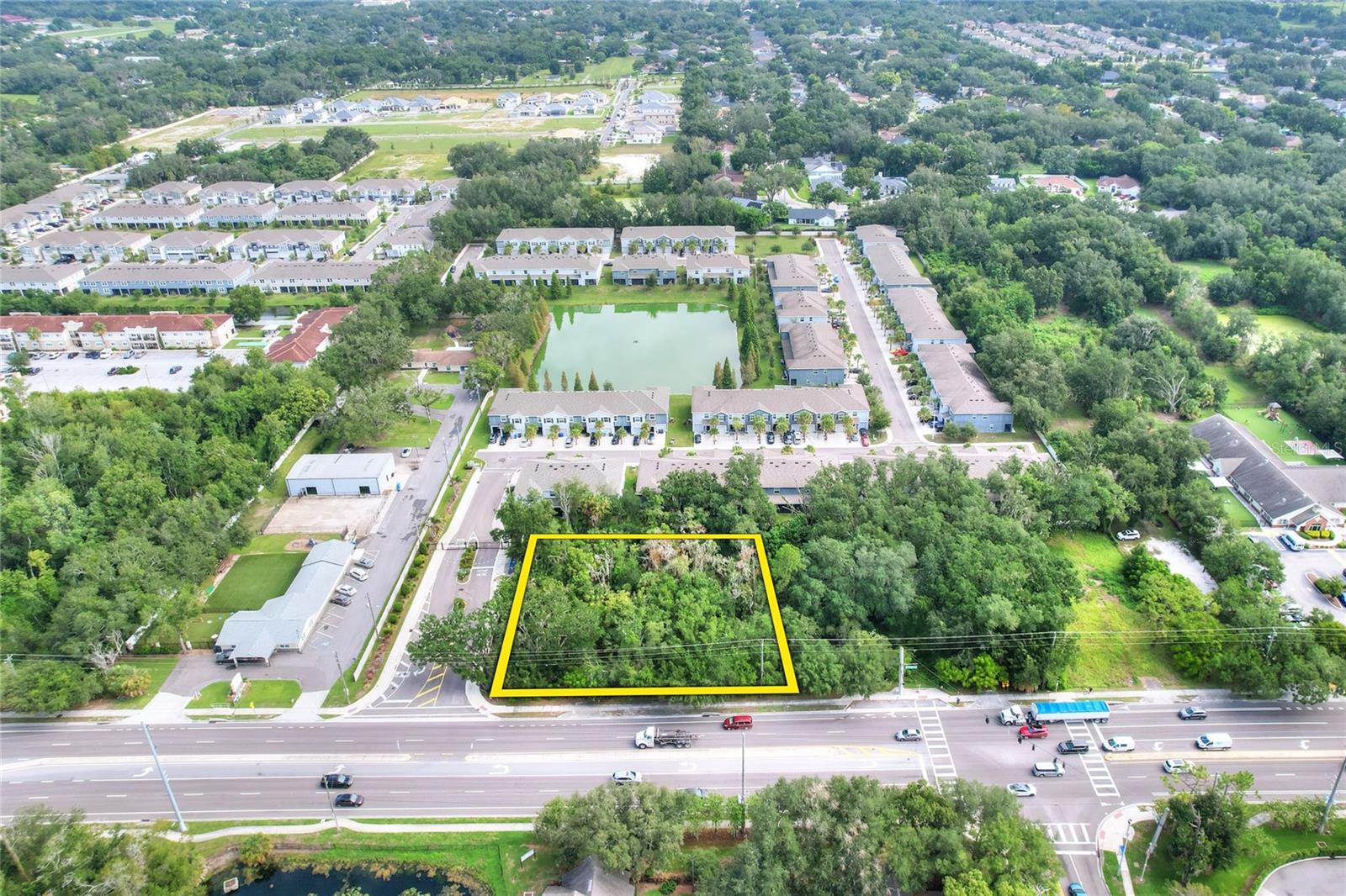 Photo of 1240 BLOOMINGDALE AVENUE VALRICO FL 33596