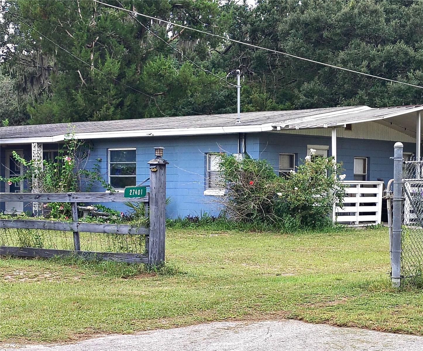 Photo of 27401 MAIN AVENUE OKAHUMPKA FL 34762