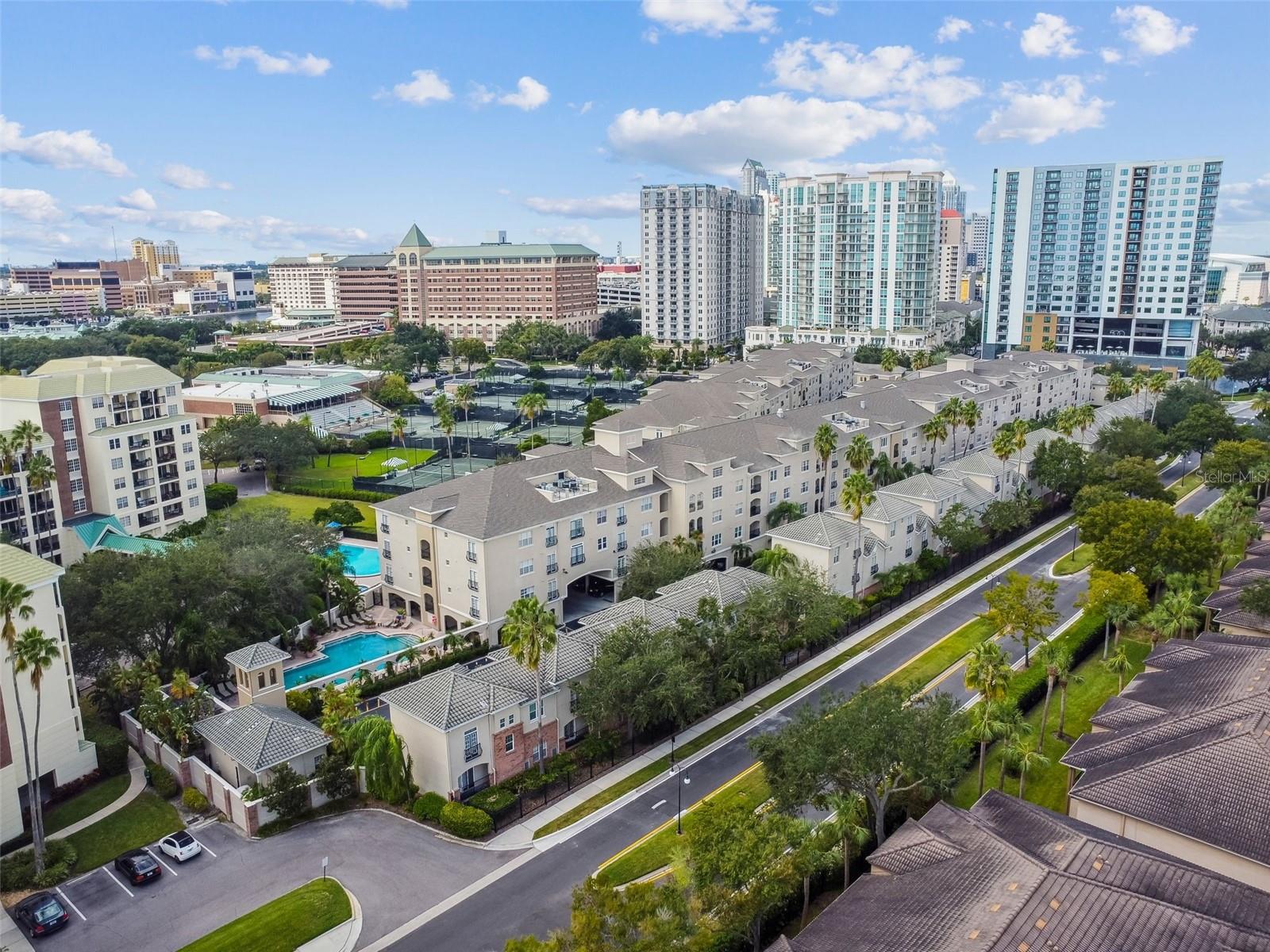 Photo of 501 KNIGHTS RUN AVENUE #2211 TAMPA FL 33602