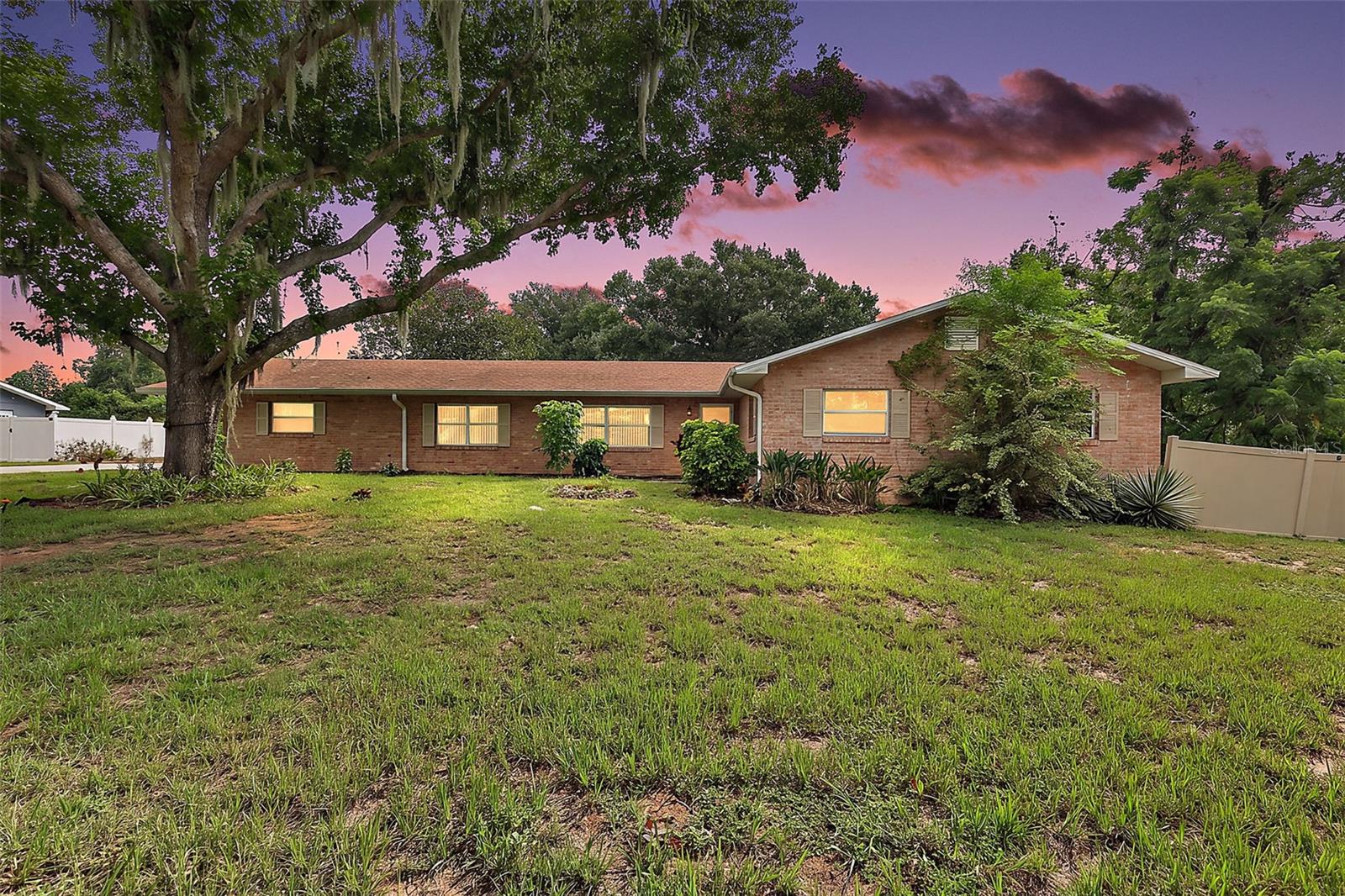 Photo of 5 HERMOSA DRIVE EUSTIS FL 32726