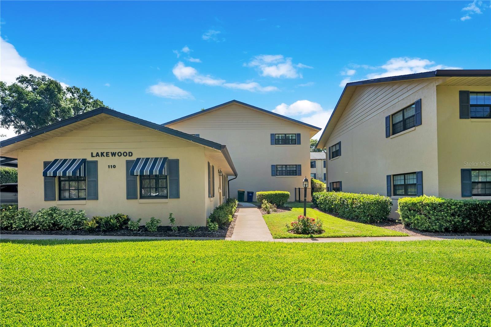 Photo of 110 N TREMAIN STREET #108 MOUNT DORA FL 32757