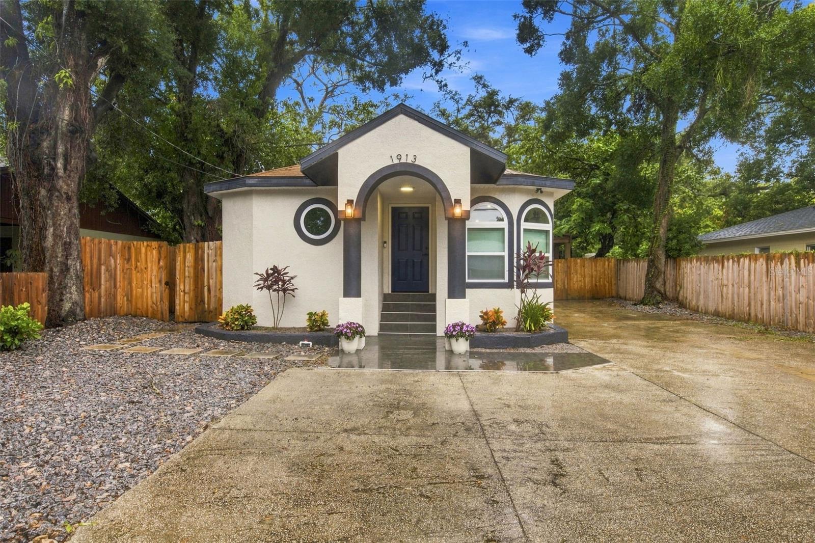 Photo of 1913 E HANNA AVENUE TAMPA FL 33610