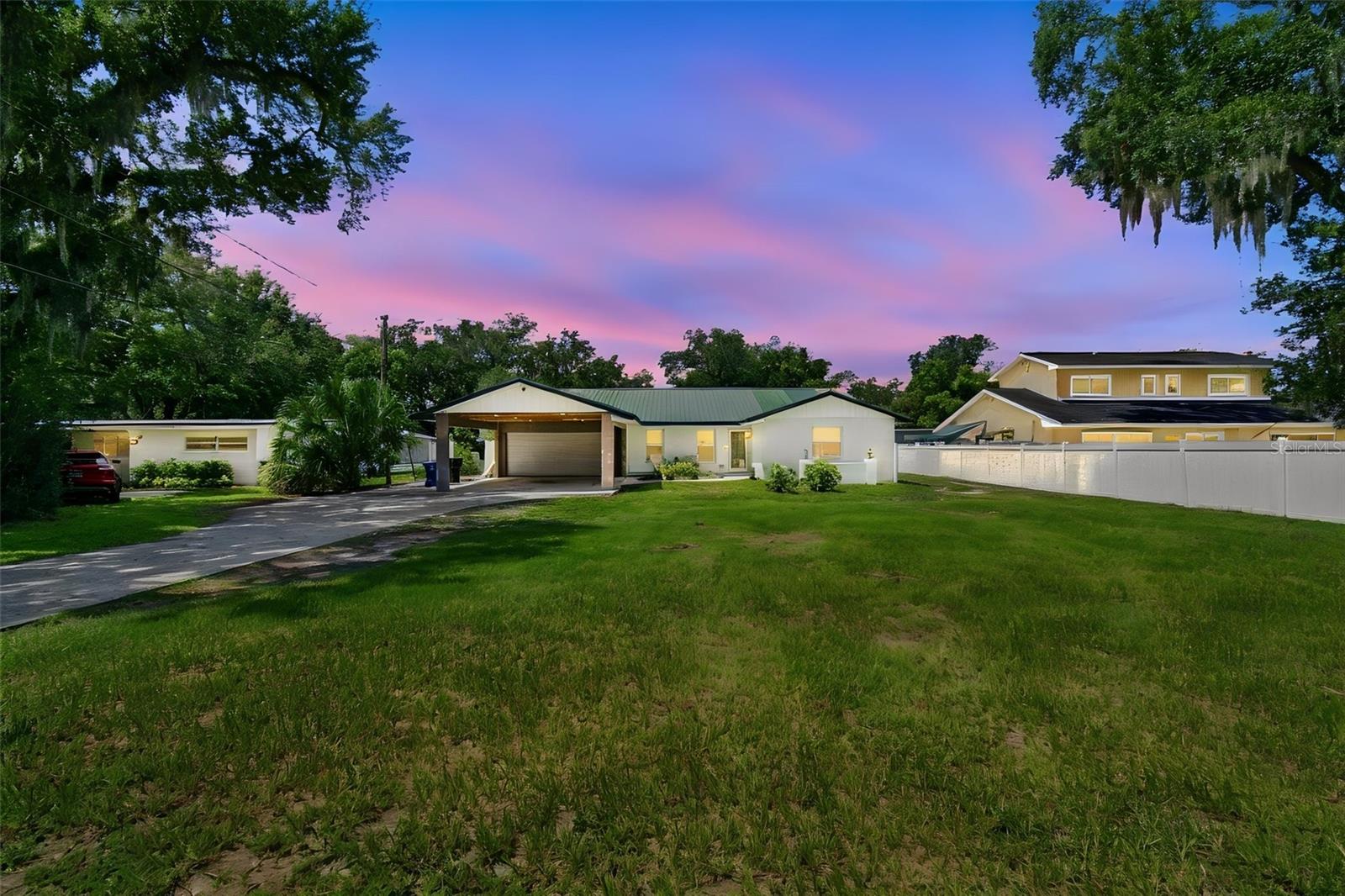 Photo of 2219 NEW JERSEY RD LAKELAND FL 33803