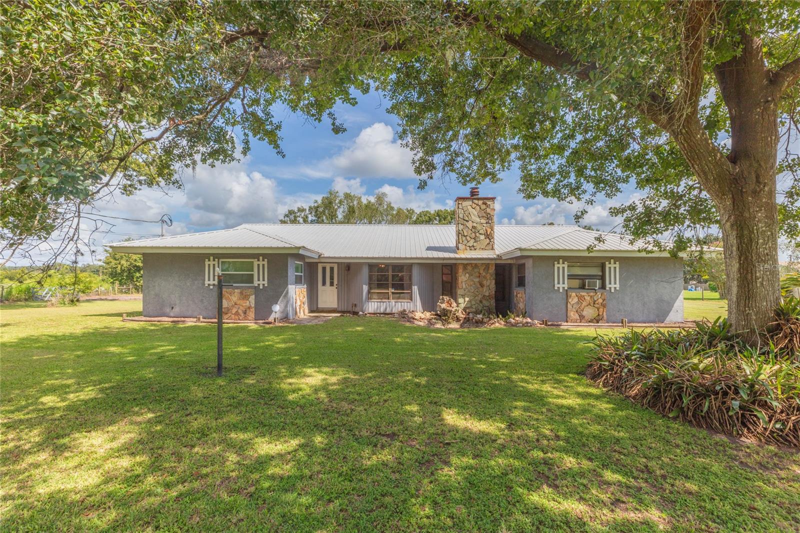 Photo of 2630 KEYSVILLE DRIVE LITHIA FL 33547