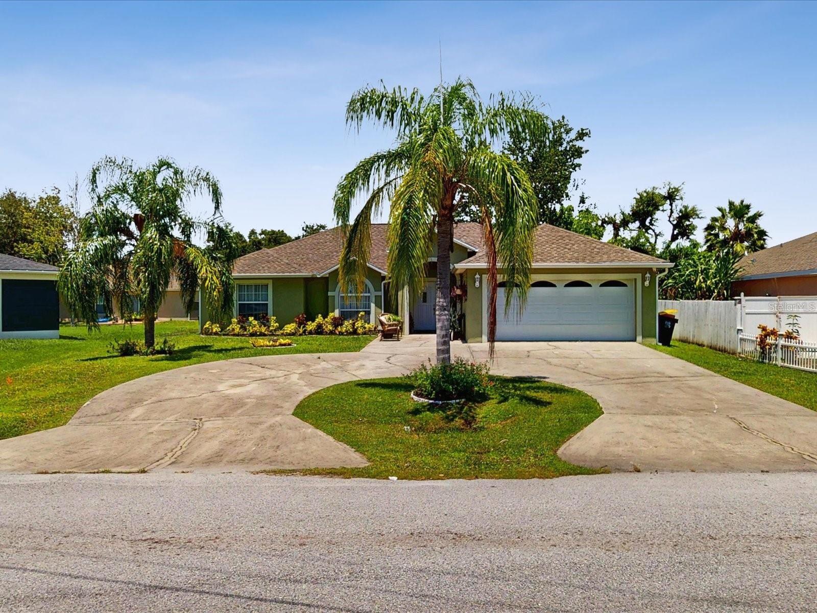 Photo of 411 MALLARD WAY POINCIANA FL 34759