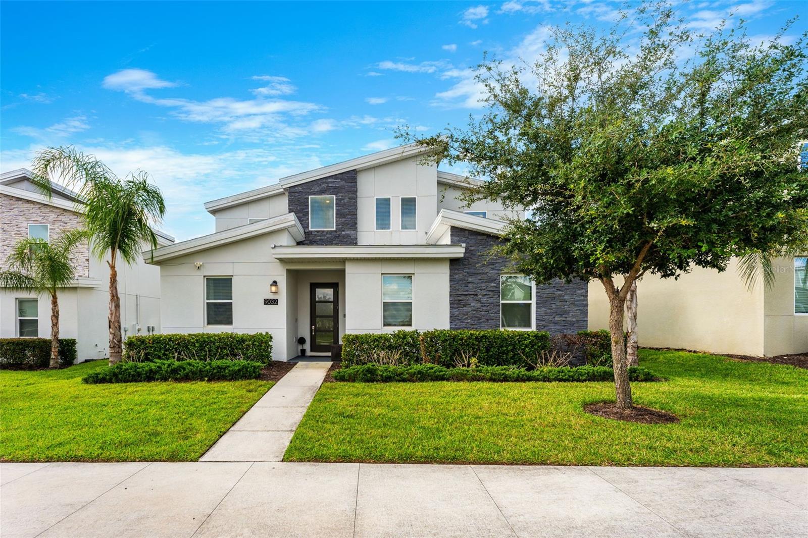 Photo of 9032 SOMMERSET HILLS DRIVE DAVENPORT FL 33896