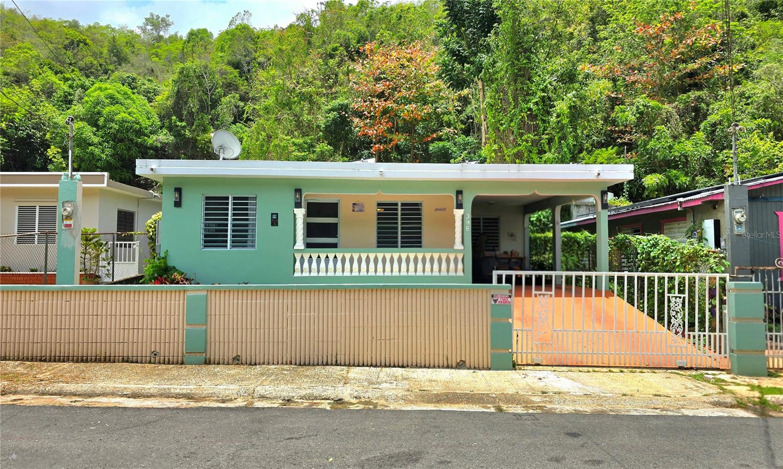 Photo of CALLE SAN JUAN BO. CORTES #396 MANATI PR 00674