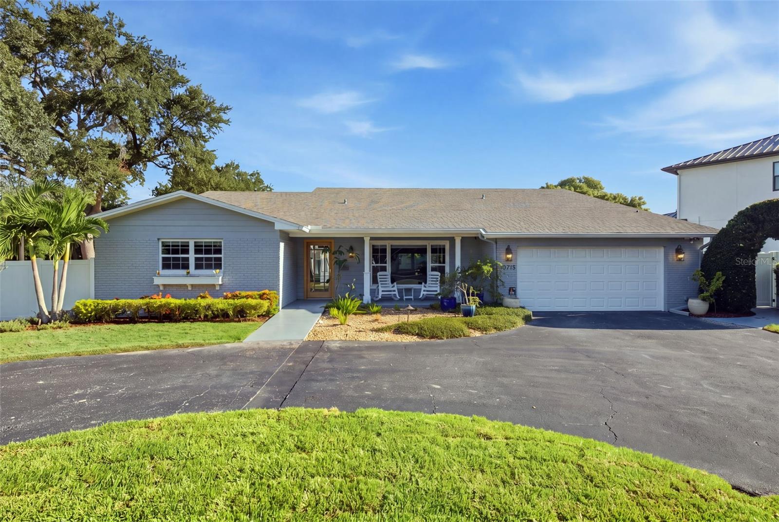 Photo of 10715 CARROLLWOOD DRIVE TAMPA FL 33618