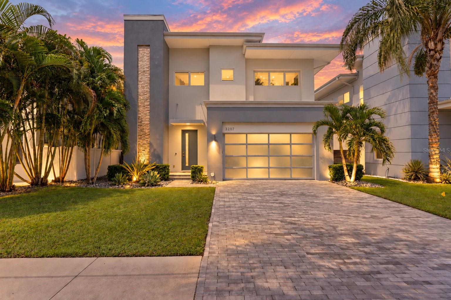 Photo of 3207 W PAUL AVENUE TAMPA FL 33611