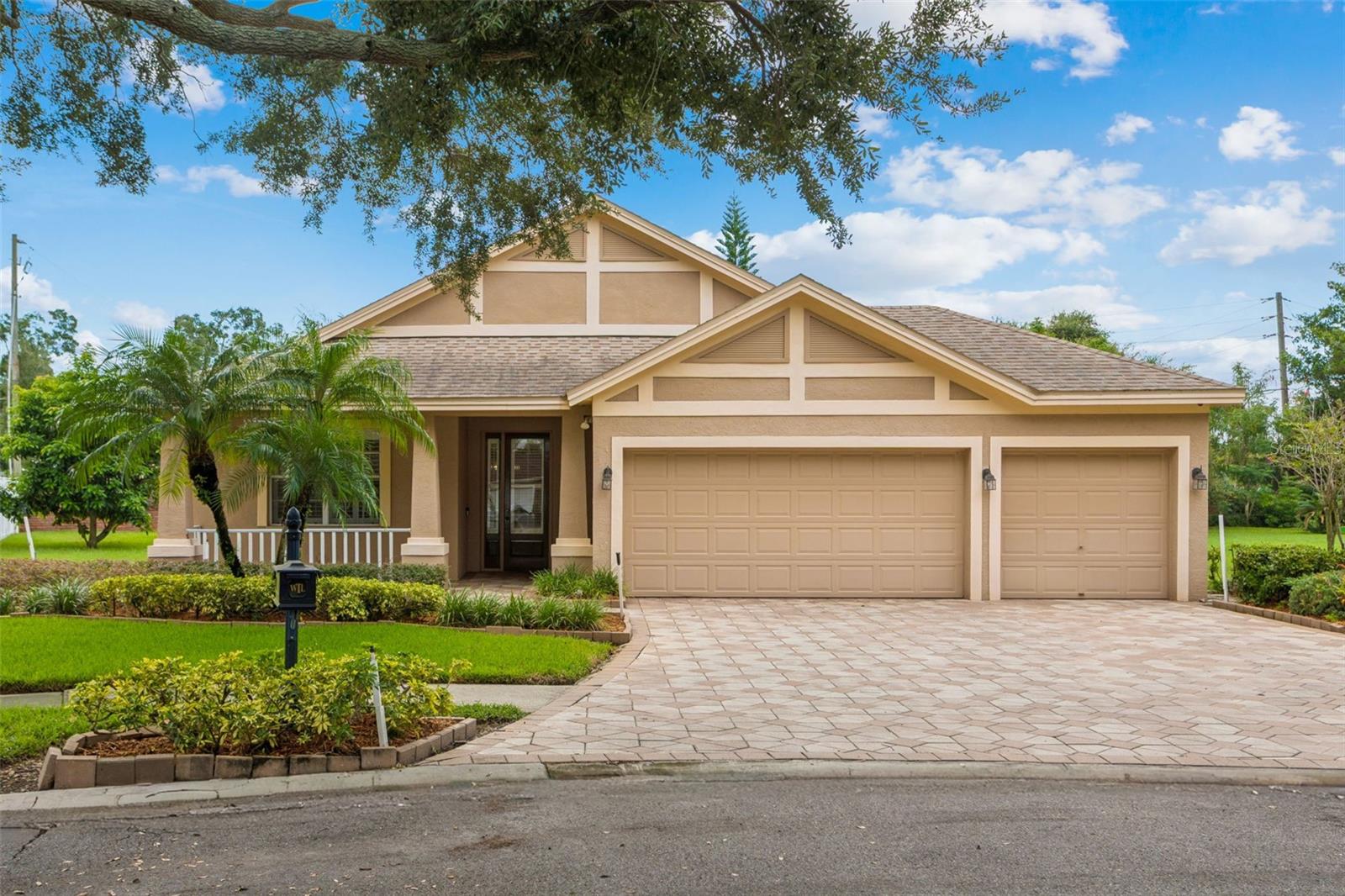 Photo of 9703 HIDDEN COVE COURT TAMPA FL 33618