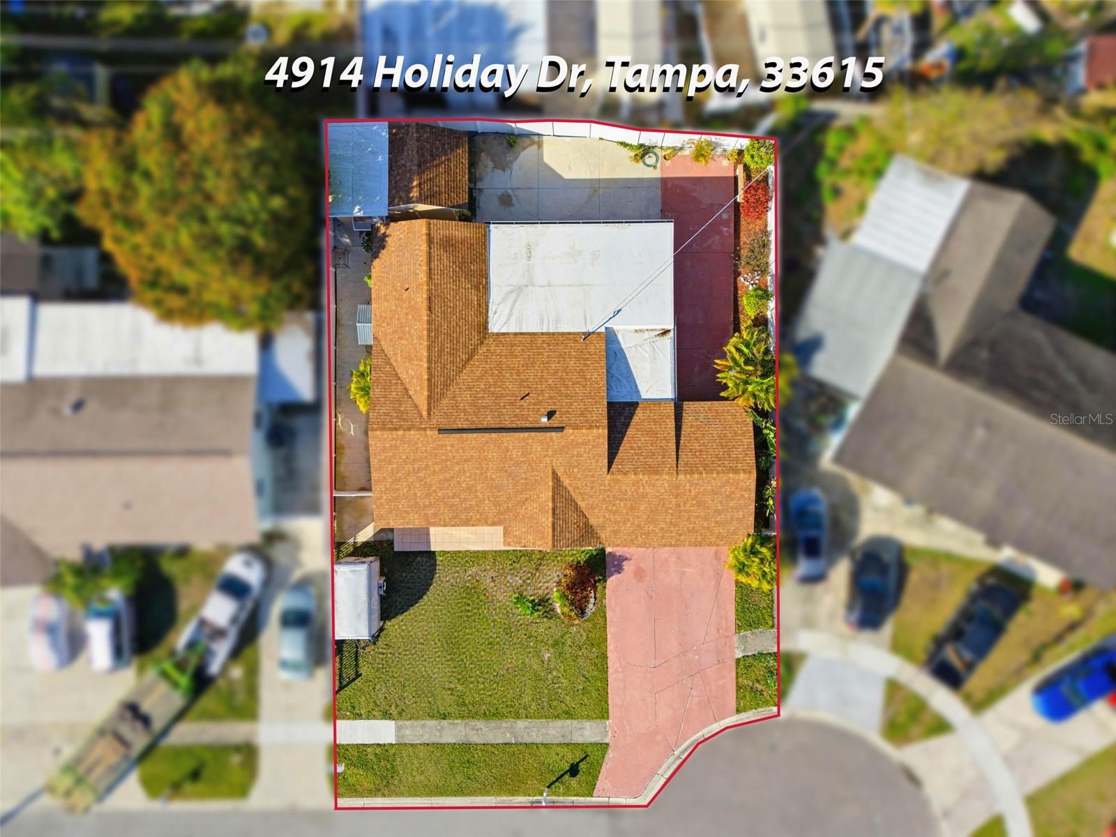 Photo of 4914 HOLIDAY DRIVE TAMPA FL 33615