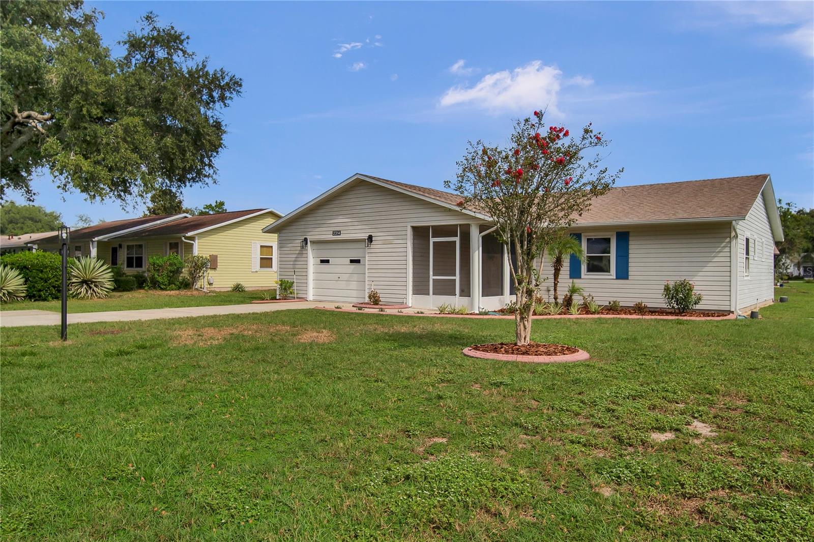 Photo of 2314 BONNIE VIEW COURT LEESBURG FL 34788