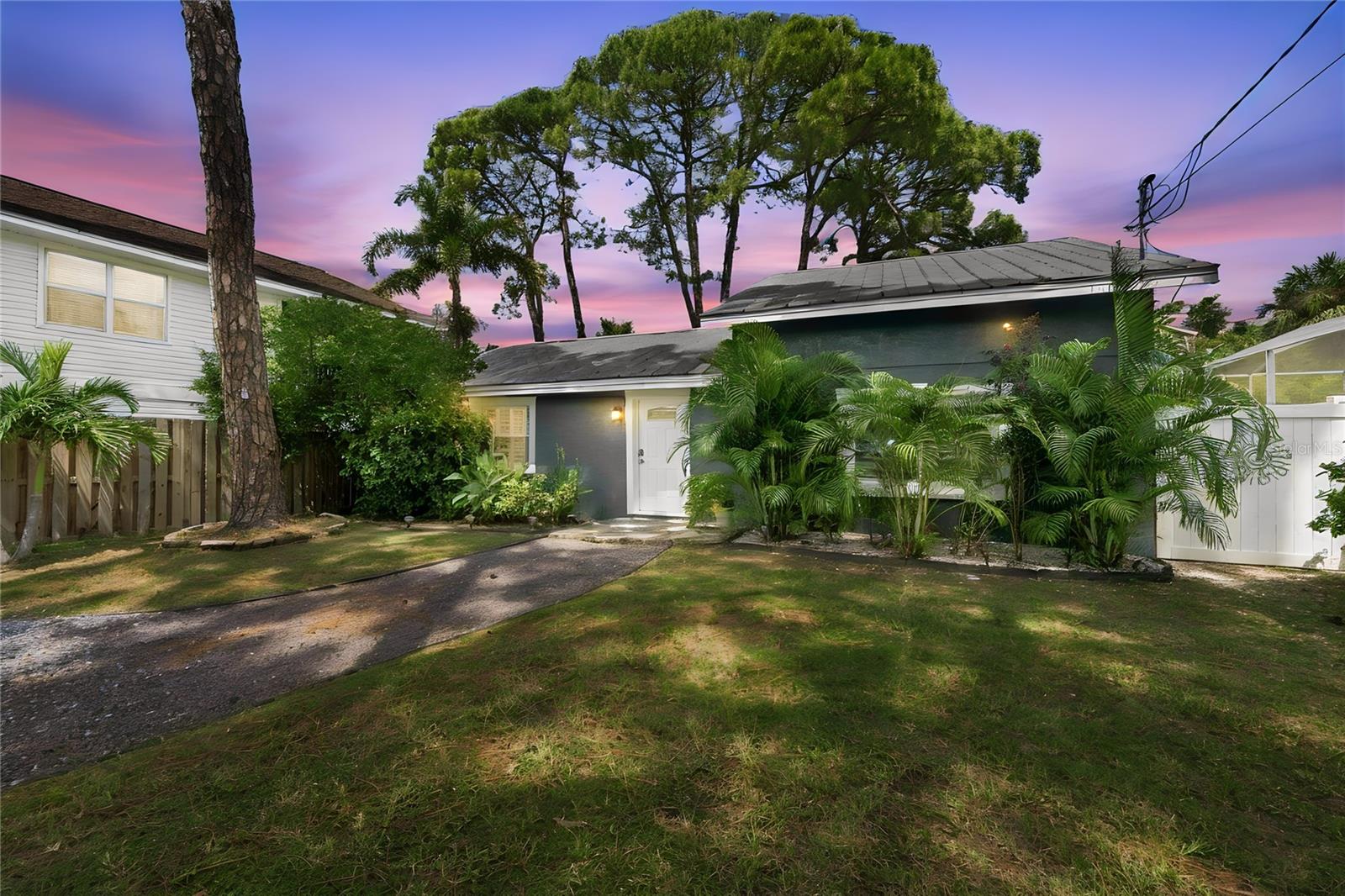 Photo of 839 FLORIDA AVENUE PALM HARBOR FL 34683