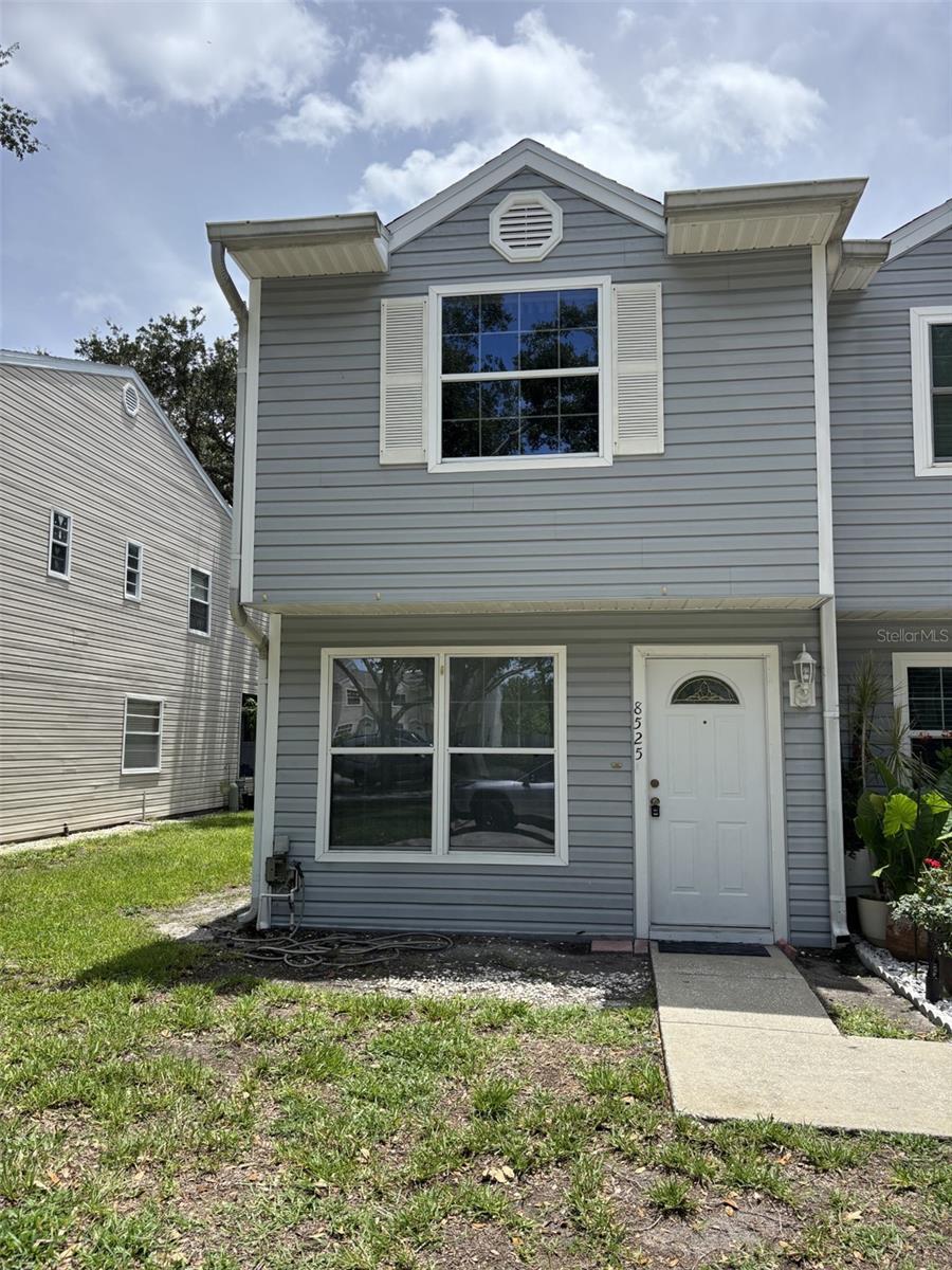 Photo of 8525 J R MANOR DRIVE TAMPA FL 33634